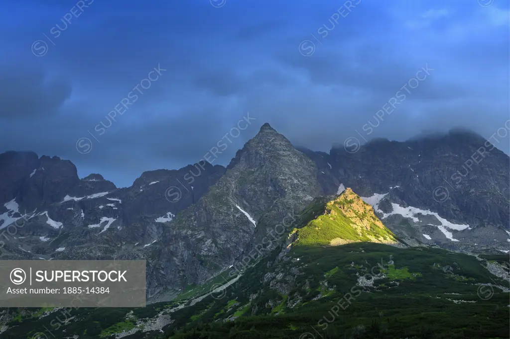 Poland, , Tatra Mountains - Zakopane, Stormy sky over Gasienicowa Valley 