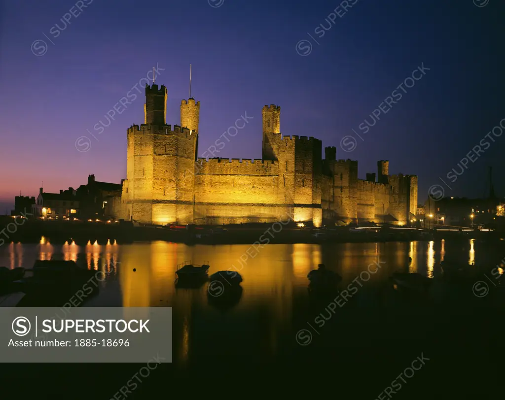 UK - Wales, Gwynedd, Caernarfon, Caernarfon Castle at night