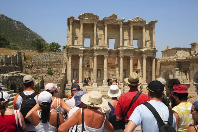 Turkey, Aegean, Ephesus, Tourists at the Library of Celsus 