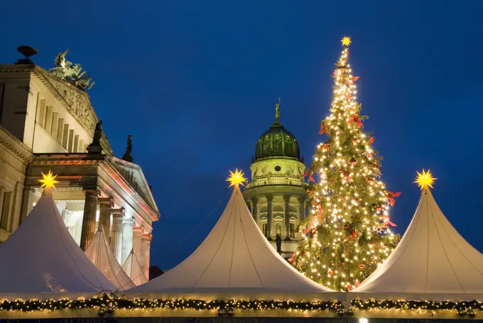 Germany, Brandenburg, Berlin, Christmas Market in the Gendarmenmarkt