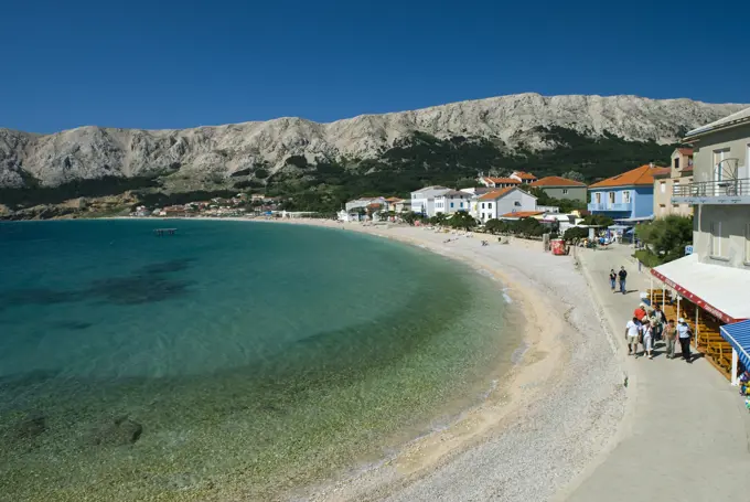 Croatia, Kvarner Gulf, Krk Island, View of bay and beach at Baska