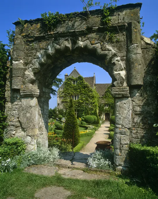 UK - England, Wiltshire, Malmesbury, Abbey House Gardens