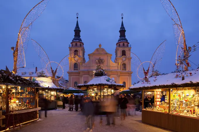 Germany, Baden Wurttemberg, Ludwigsburg, Christmas Market and church at dusk