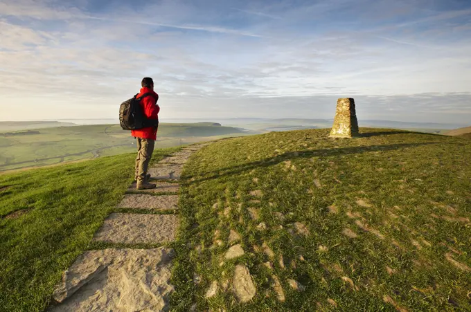 UK - England, Derbyshire, Edale Valley Mam Tor, Hiker on Mam Tor