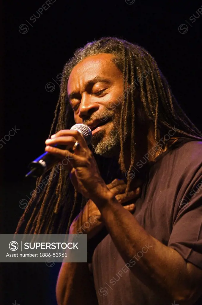 BOBBY MCFERRIN sing  at the MONTEREY JAZZ FESTIVAL - CALIFORNIA