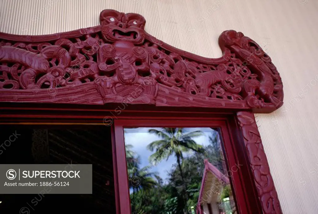 POLYNESIAN WOOD CARVING - POLYNESIAN CULTURAL CENTER - OAHU, HAWAII