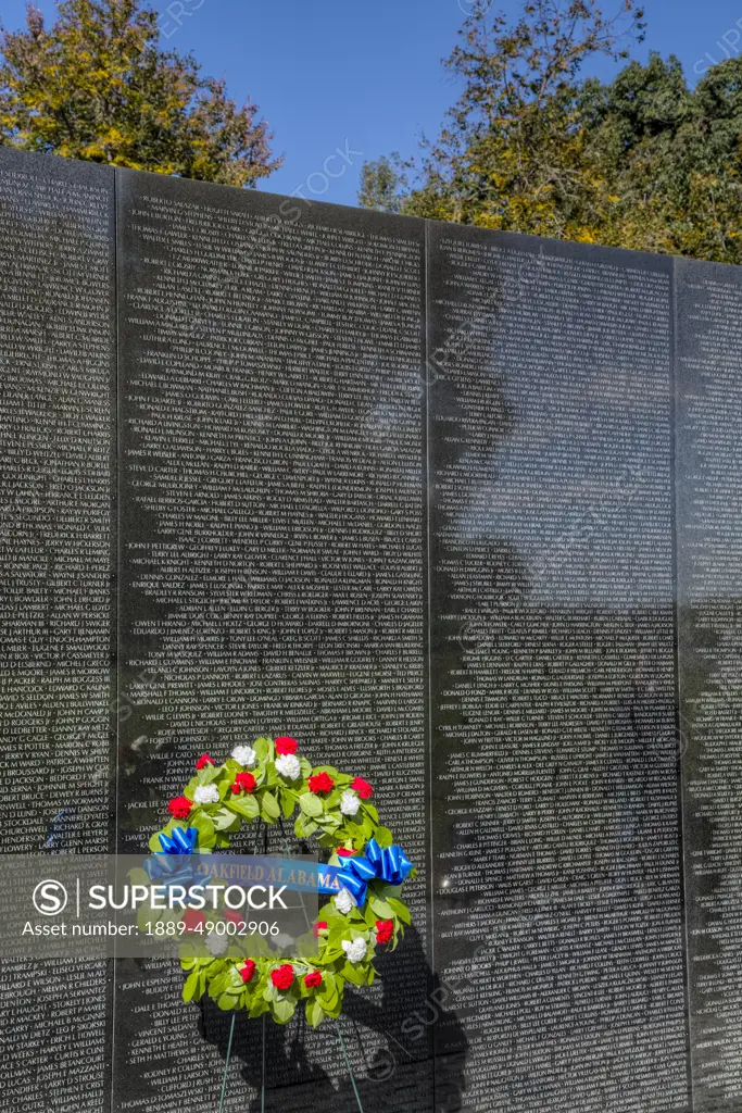 Wreath, Vietnam Veterans Memorial; Washington D.C., United States of America