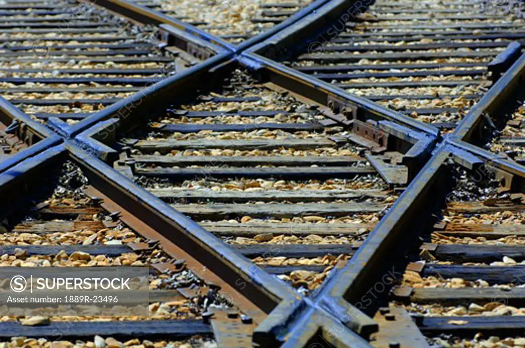 Intersecting railroad tracks