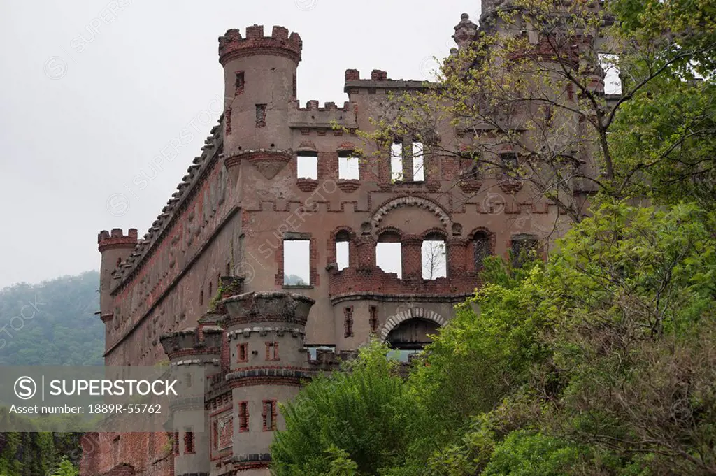 bennerman´s castle on the hudson river, new york, united states of america