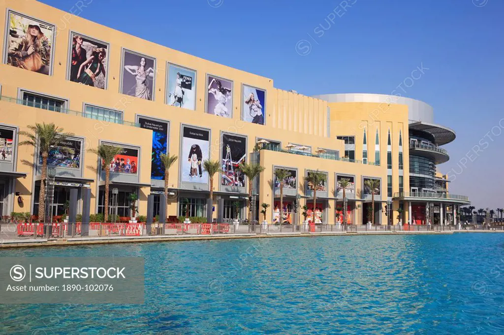 Dubai Mall, Downtown Burj Dubai, the largest shopping mall in the World, Dubai, United Arab Emirates, Middle East