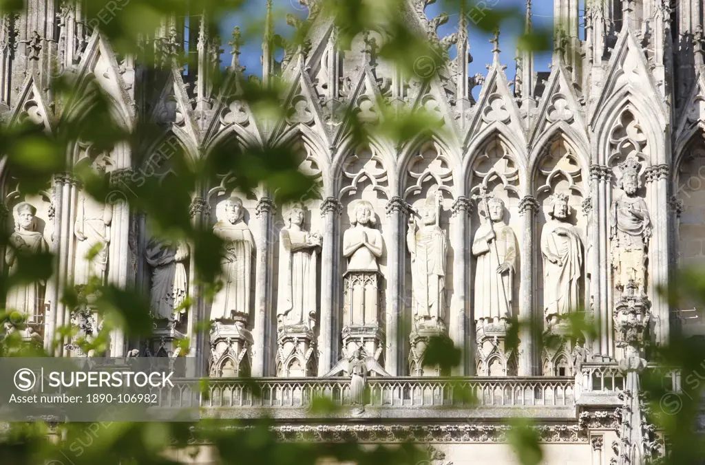 Kings gallery, Reims cathedral, UNESCO World Heritage Site, Reims, Marne, France, Europe