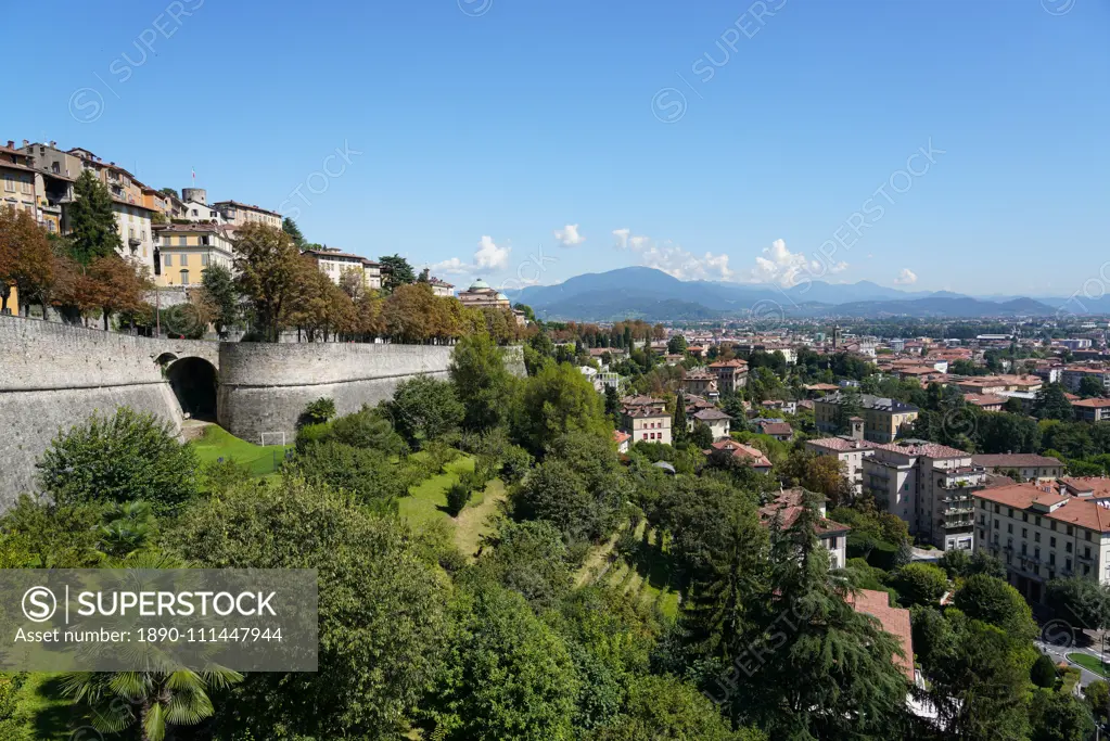 The Venetian walls, UNESCO World Heritate Site, Bergamo, Lombardy, Italy, Europe