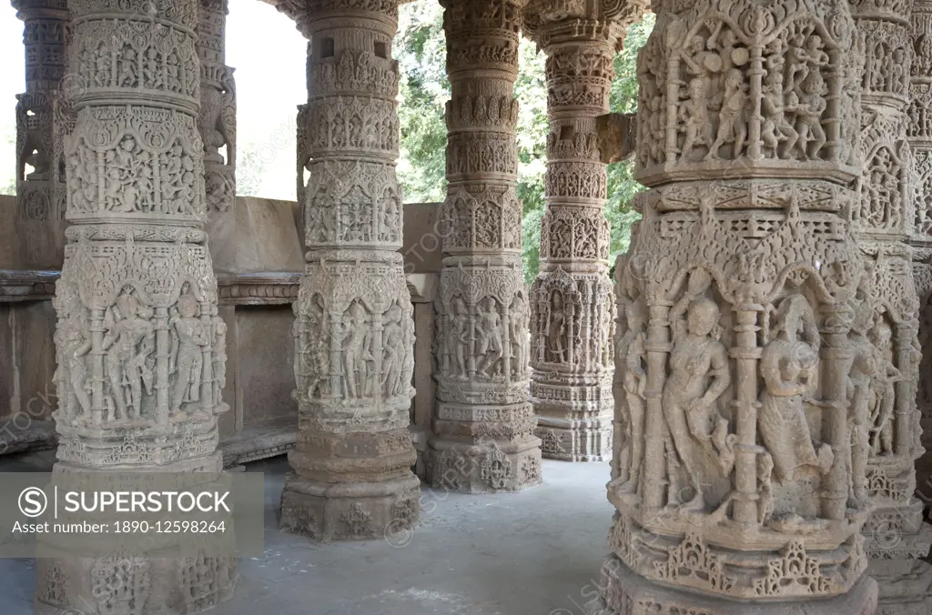 Carved pillars at Solanki dynasty Modhera Sun Temple, built in 1026 and dedicated to the Hindu sun god Surya, Modhera, Gujarat, India, Asia