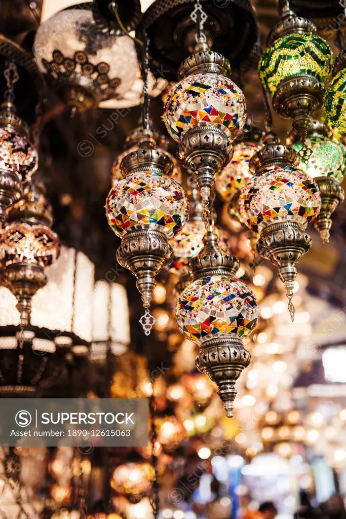 Mosaic glass Turkish lights on display, Grand Bazaar (Kapali Carsi), Istanbul, Turkey, Europe