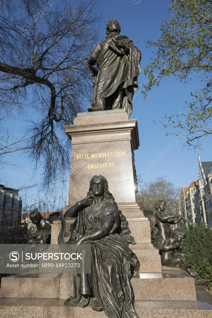 Monument to the famous composer Felix Mendelssohn Bartholdy next to St. Thomas Church, Leipzig, Saxony, Germany, Europe