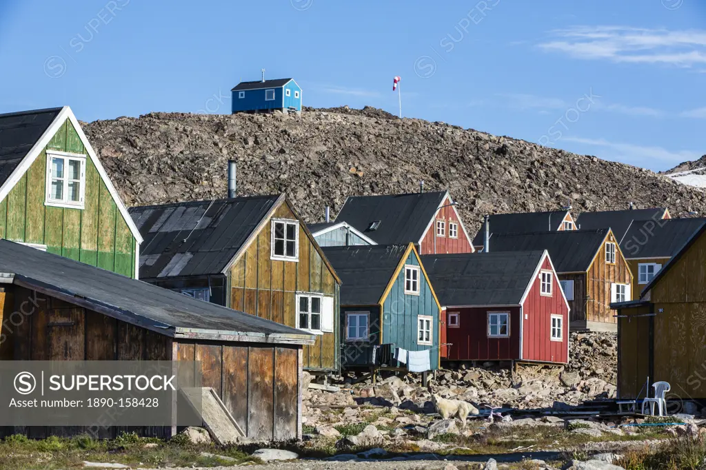 Inuit village, Ittoqqortoormiit, Scoresbysund, Northeast Greenland, Polar Regions