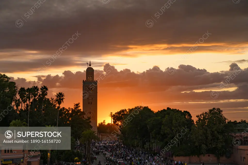 Sunset at Djemaa el Fna, Marrakech, Morocco, North Africa, Africa