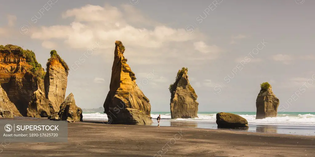 Three Sisters Beach, Tongaporutu, Taranaki, North Island, New Zealand, Pacific