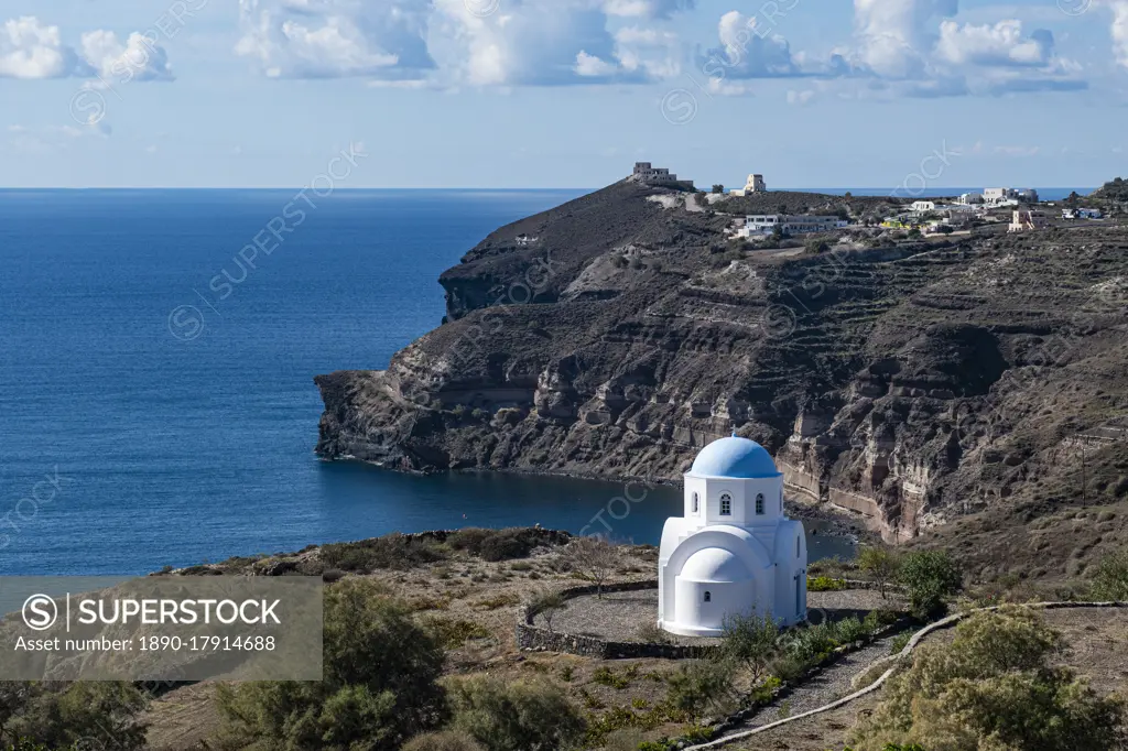 Little chapel on the south coast of Santorini, Cyclades, Greek Islands, Greece, Europe