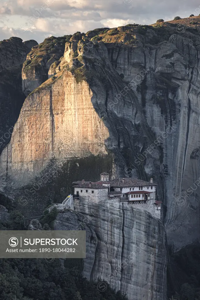 Sunrise on Roussanou (St. Barbara) Monastery, Meteora, UNESCO World Heritage Site, Thessaly, Greece, Europe