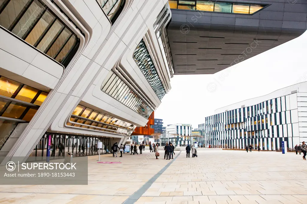 Library and Learning Center by architect Zaha Hadid, Vienna University of Economics and Business (Wirtschaftsuniversitat Wien), Vienna, Austria, Europe