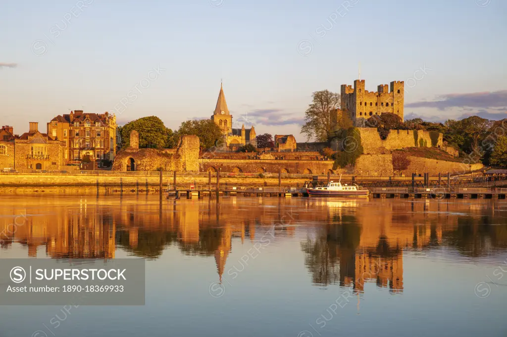 View across the River Medway to Rochester Castle and Cathedral at sunset, Rochester, Kent, England, United Kingdom, Europe