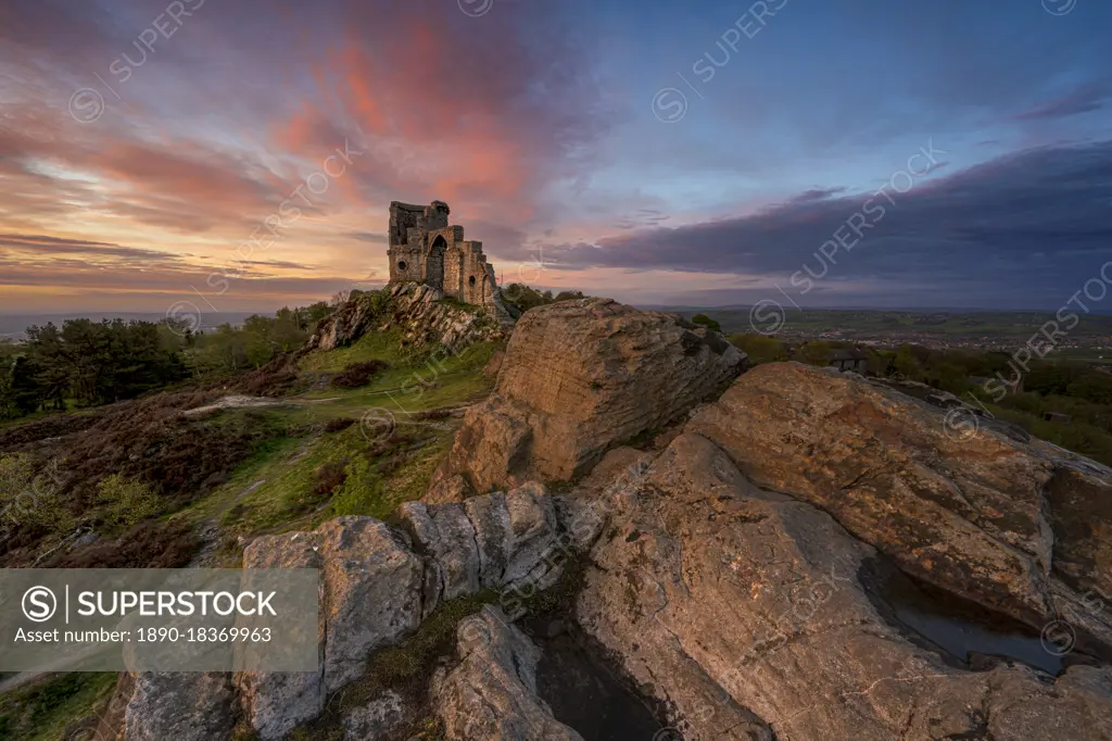 The Folly at Mow Cop with incredible sunset, Mow Cop, Cheshire, England, United Kingdom, Europe