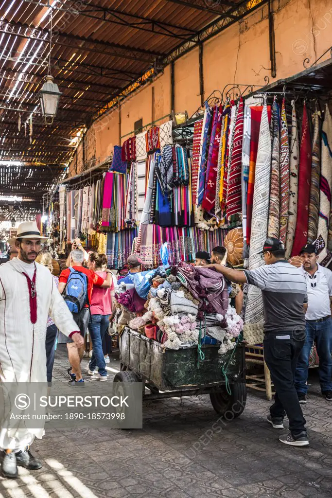 Shop in the souk, Medina, Marrakech, Morocco, North Africa, Africa