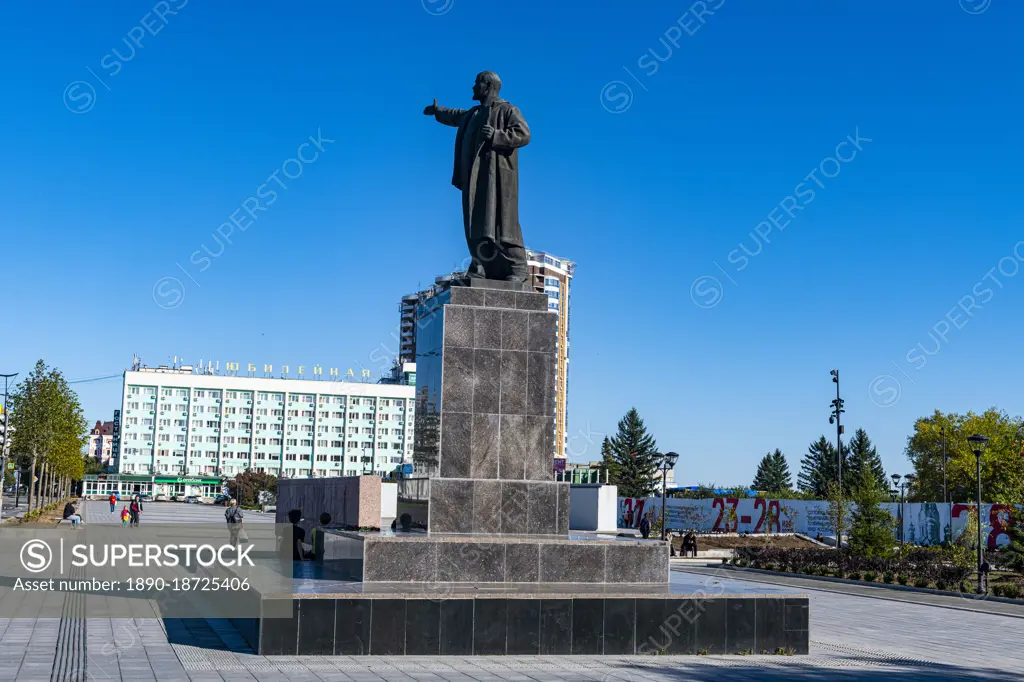 Lenin statue, Lenin Square, Blagoveshchensk, Amur Oblast, Russia, Eurasia