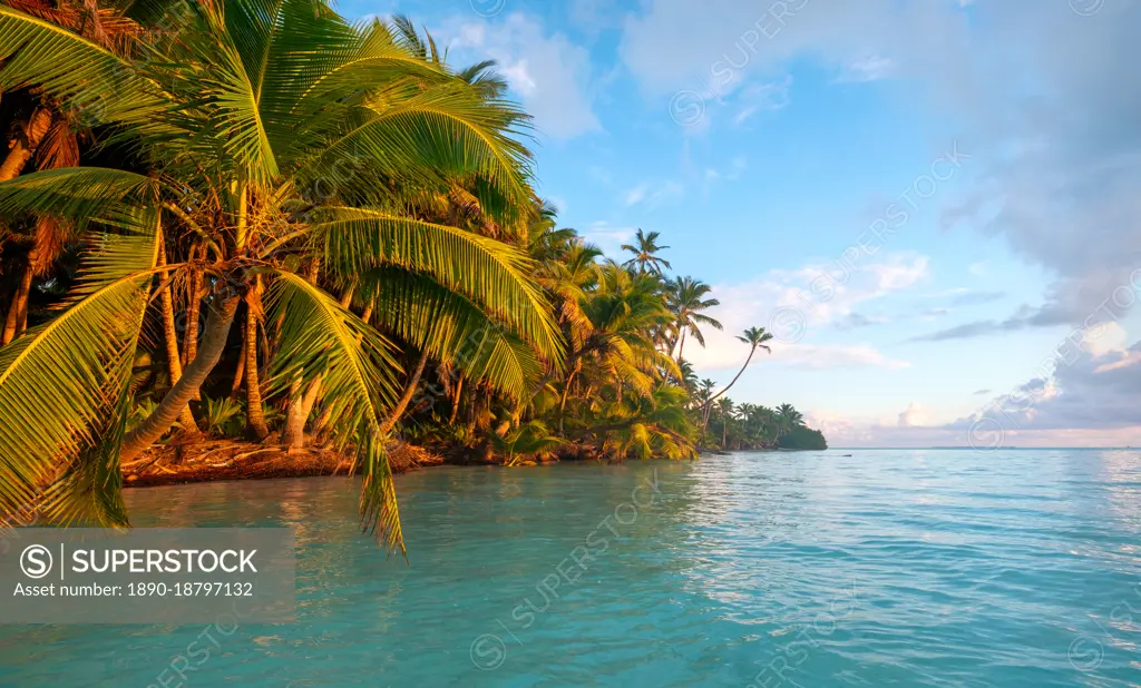 Sunrise, Scout Park Beach, Cocos (Keeling) Islands, Indian Ocean, Asia