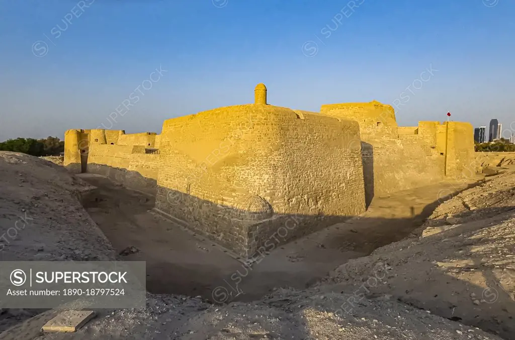 Qal'at al-Bahrain (Bahrain Fort), UNESCO World Heritage Site, Kingdom of Bahrain, Middle East