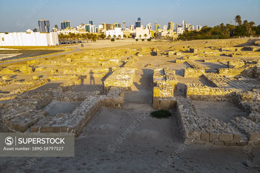 Qal'at al-Bahrain (Bahrain Fort), UNESCO World Heritage Site, Kingdom of Bahrain, Middle East