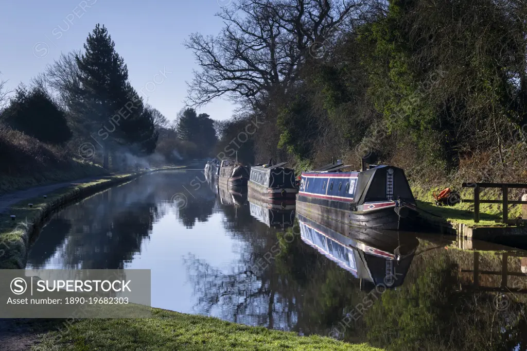 A tranquil morning on the Shropshire Union Canal, Audlem, Cheshire, England, United Kingdom, Europe