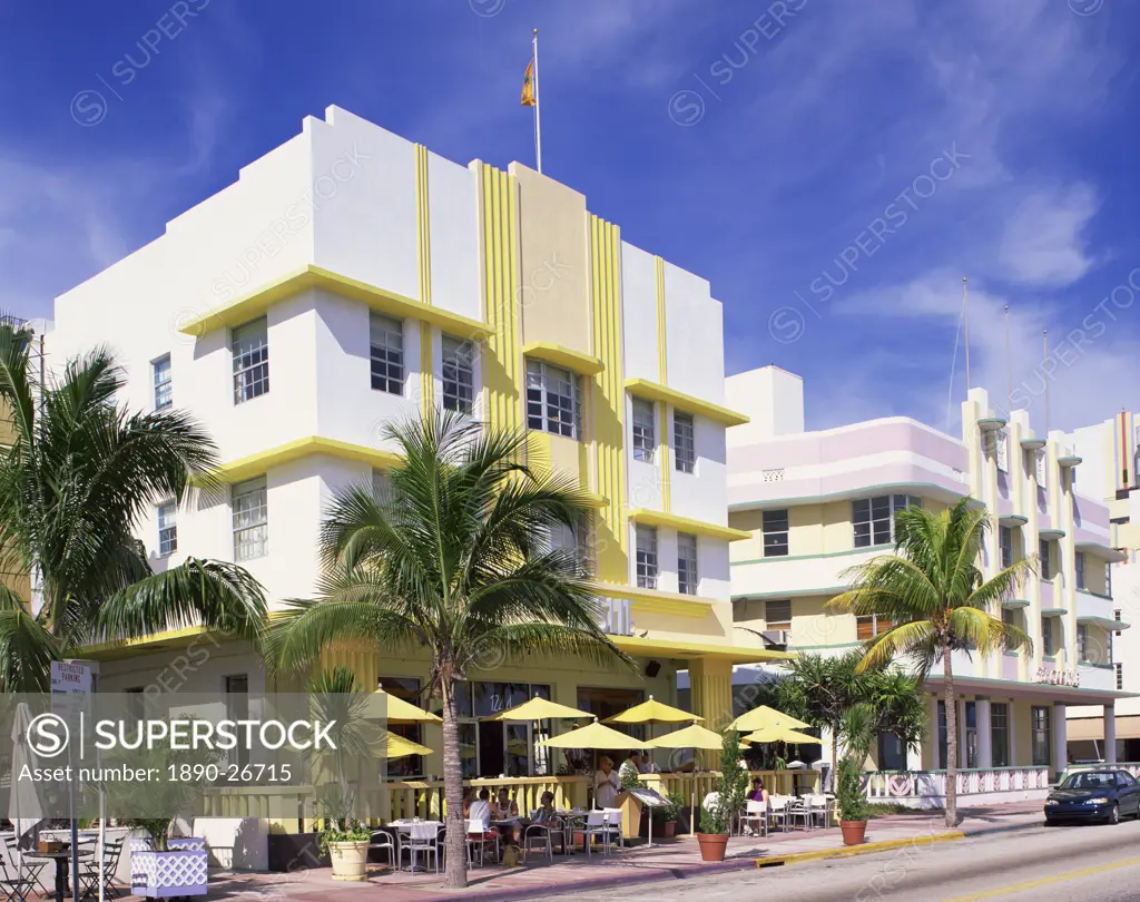 Outdoor cafe in front of the Leslie Hotel, Ocean Drive, Art Deco District,  Miami Beach, South Beach, Miami, Florida, United States of America, North  A... - SuperStock