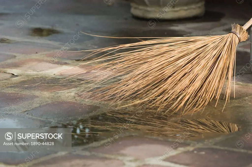 Broom sweeping, Bangkok, Thailand, Southeast Asia, Asia