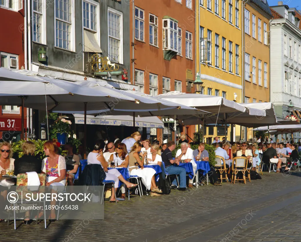 Waterfront cafes, Nyhavn, Copenhagen, Denmark, Europe