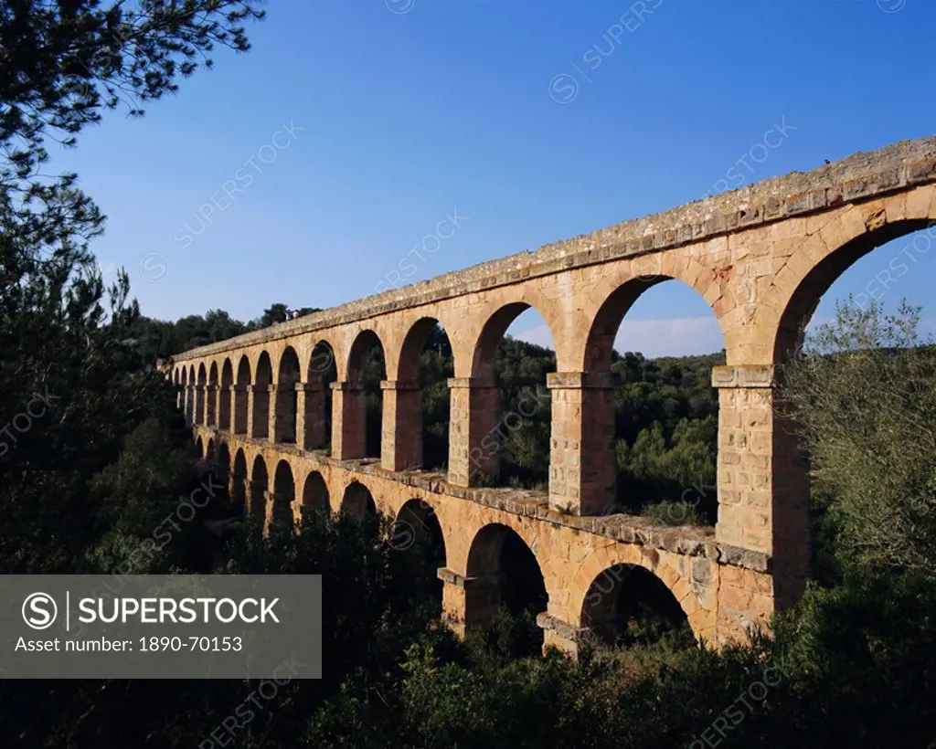 Roman Aquaduct, Tarragona, Costa Dorada, Catalonia, Spain