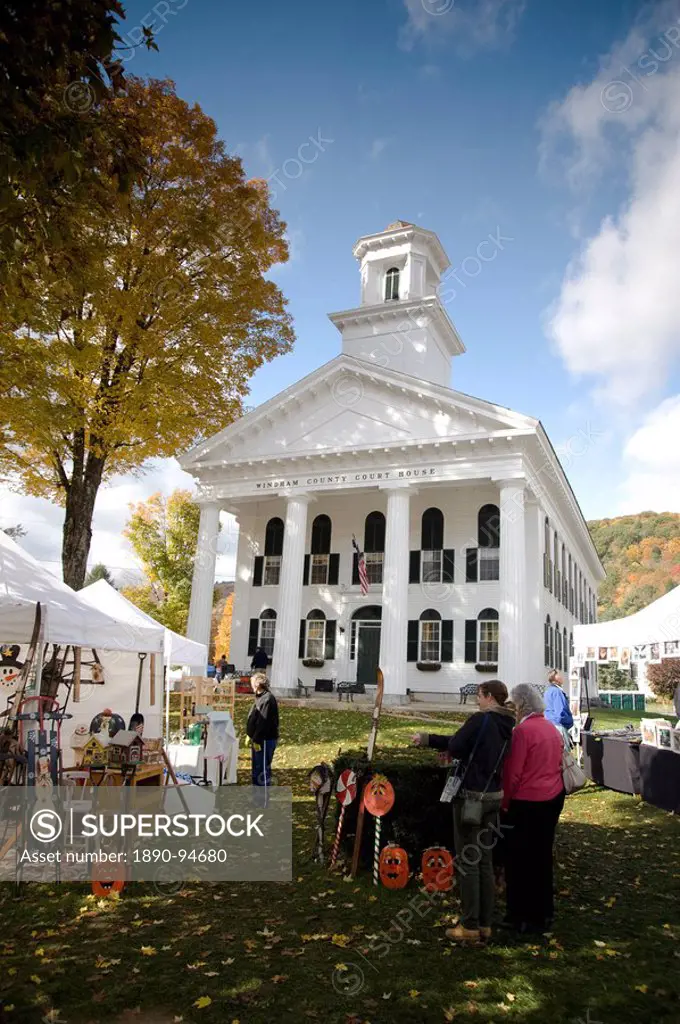 An autumn craft fair on the village green in Newfane, Vermont, New England, United States of America, North America