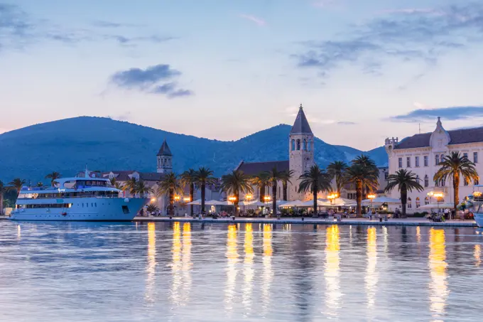 Trogir Harbour at dusk, Trogir, Croatia, Europe