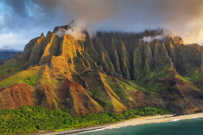 Pali sea cliffs on the Kalaulau trail, Napali Coast State Park, Kauai Island, Hawaii, United States of America, North America