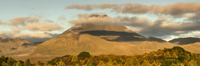 Mount Ngauruhoe, Tongariro National Park, UNESCO World Heritage Site, North Island, New Zealand, Pacific