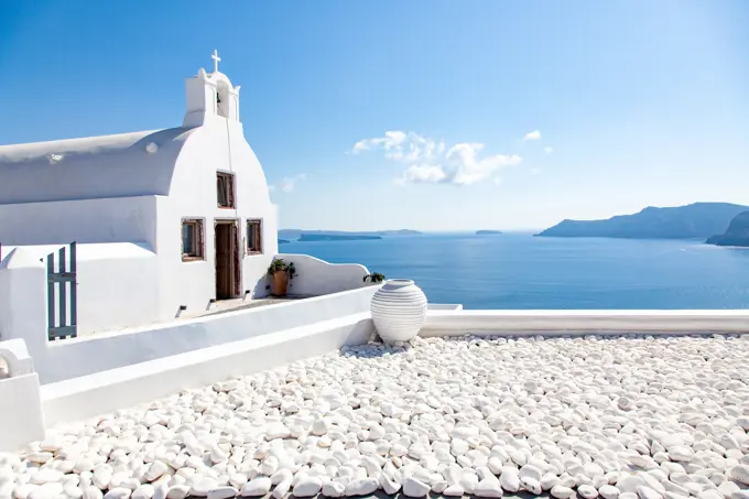 Traditional Greek architecture in Oia, Santorini (Thira), Cyclades, Greek Islands, Greece, Europe