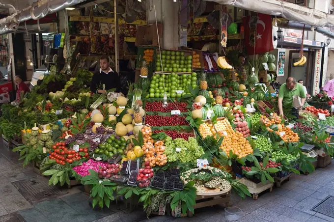 Corner greengrocer shop, fruit and vegetables, Istanbul, Turkey, Europe