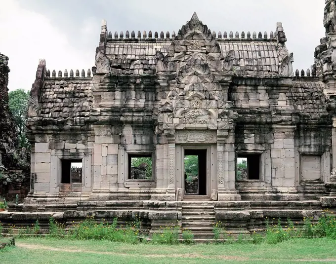 The 11th century Khmer building of Prasat Hin Phimai, Nakhon Ratchasima, Thailand, Southeast Asia, Asia