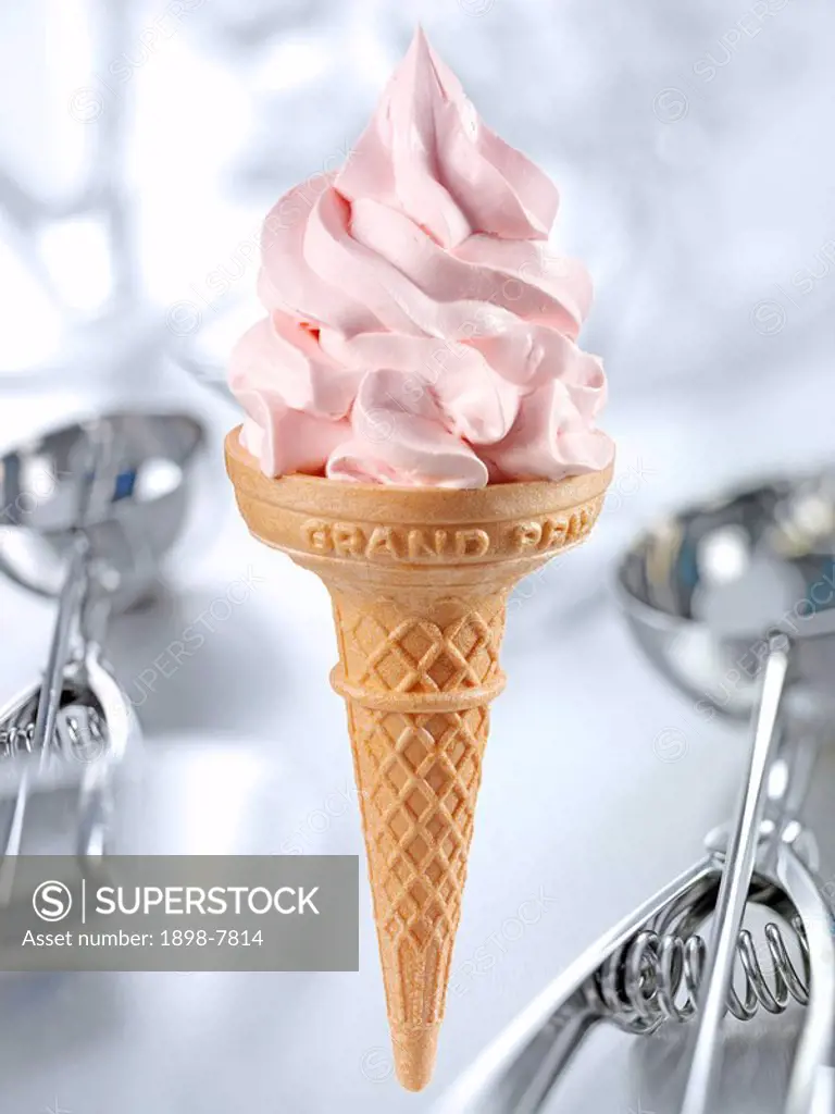 STRAWBERRY ICE CREAM CONE