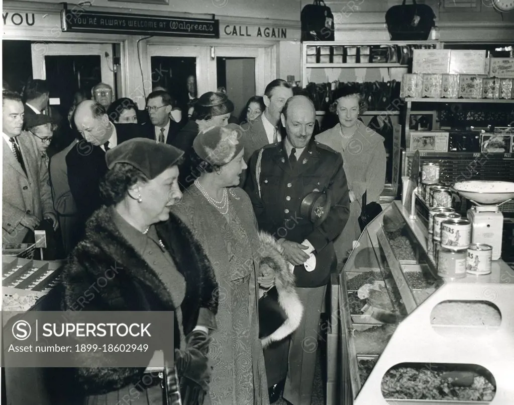 First Lady Mamie Eisenhower and Queen Mother Elizabeth examine the nut counter at a Washington, DC Walgreen's Drug Store. November 6, 1954. Photo: Abbie Rowe