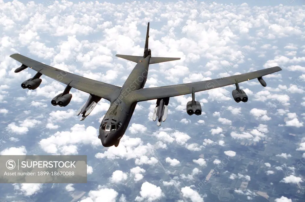 1988 - An air-to-air front view of a B-52G Stratofortress aircraft from the 416th Bombardment Wing armed with AGM-86B Air-Launched Cruise Missiles (ALCMs).  .