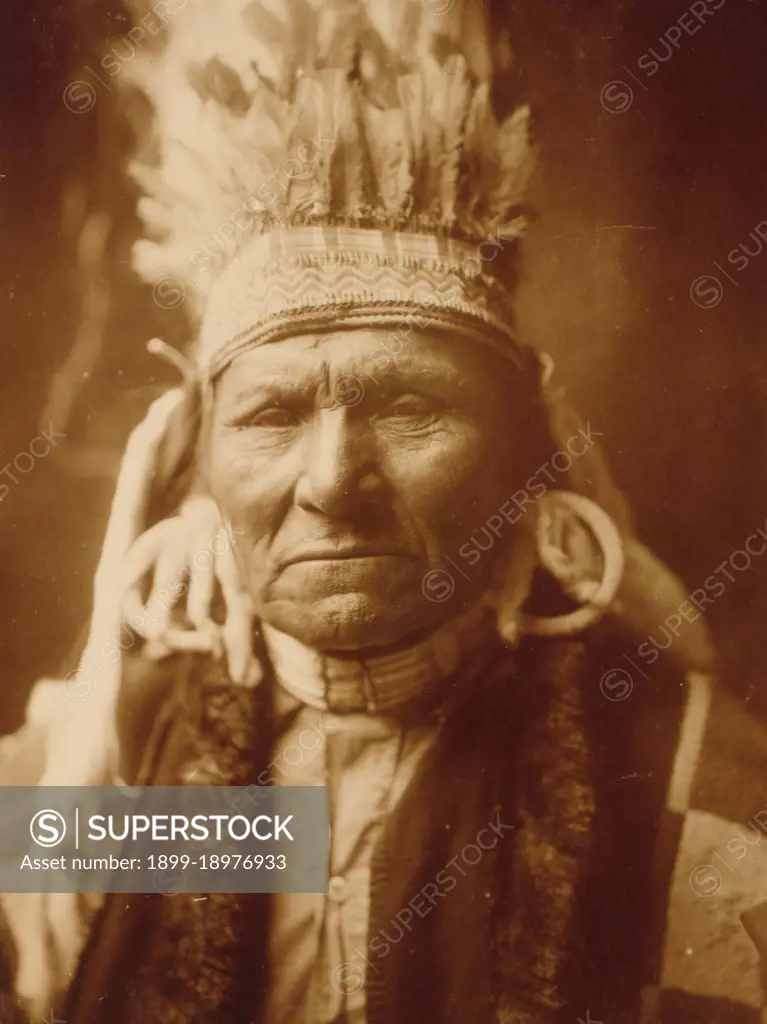 Edward S. Curtis Native American Indians - Yellow Bull--Nez Percé Indian portrait ca. 1905. 