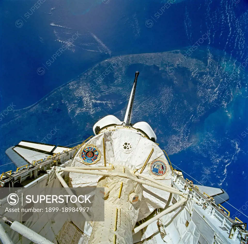 (25 June-9 July 1992) --- The first United States Microgravity Laboratory 1 (USML-1) module is pictured in the payload bay of the Earth-orbiting Space Shuttle Columbia in this scene over the southern two-thirds of the Florida peninsula.. 