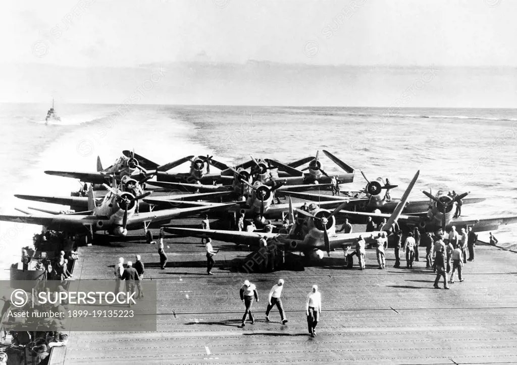 USA/Japan: TBD-1 torpedo bombers on the deck of USS Enterprise before launching an attack against four Japanese carriers in the Battle of Midway, 4 June, 1942. The squadron lost ten of fourteen aircraft during the attack.